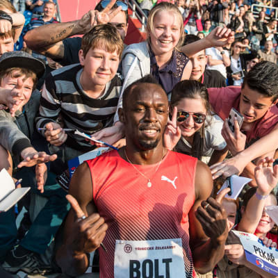 Usain Bolt med fans i Ostrava.