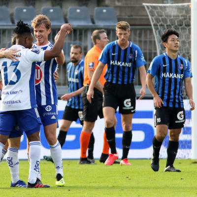 HJK firar mål mot FC Inter.