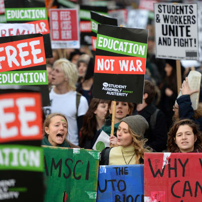 Studenter i London kräver gratis universitetsstudier.