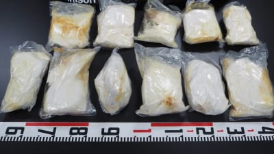 9,9 kilo amfetamin som polisen beslagtagit.