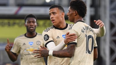 Manchester United firar mål.