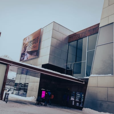 Taidemuseo Kiasman sisäänkäynti.