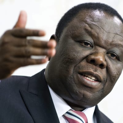 Arkivbild på Morgan Tsvangirai från den 16 juli 2009 då han var Zimbabwes premiärminister och höll en presskonferens i Stockholm. 