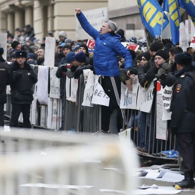 Protester i Moskva mot nedskjuningen av det ryska planet