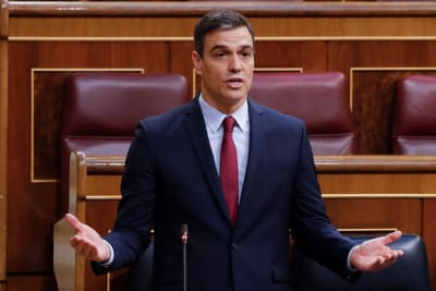 Pedro Sanchez håller ett tal i parlamentet 13.5.2020