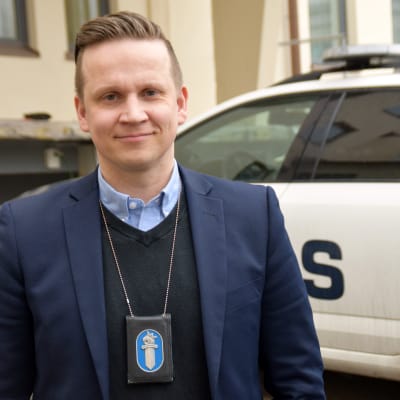 Porträttbild på poliskommissarie Mats Sjöholm. 