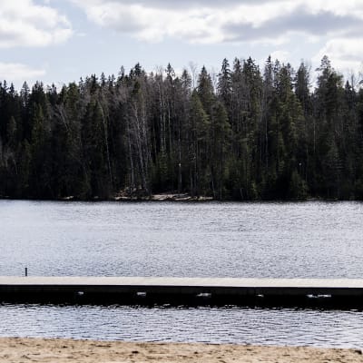 Kuvassa on Vantaan Kuusijärvi.