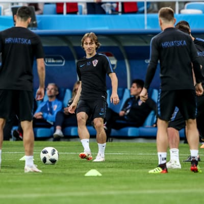 Luka Modric och Kroatien tränar inför VM