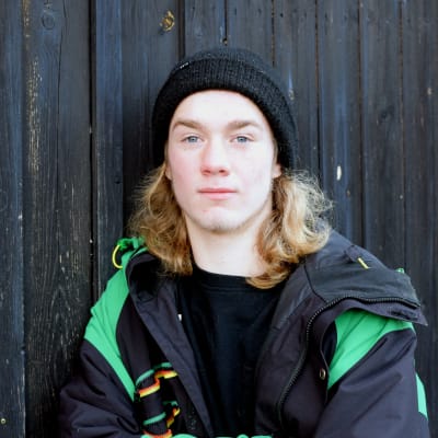 Porträttbild på Milton Holmqvist.