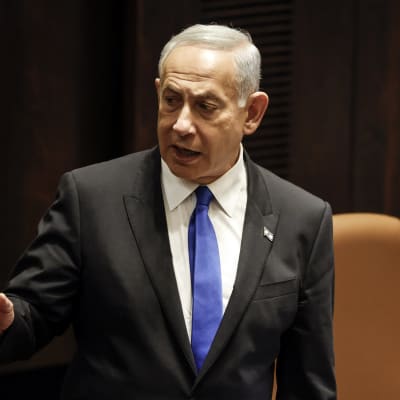 Israelin pääministeri Benjamin Netanjahu puhuu knessetissä.