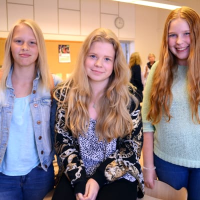 Anna Björkell, Nicole Sinkkonen och Hedvig Djupenström.