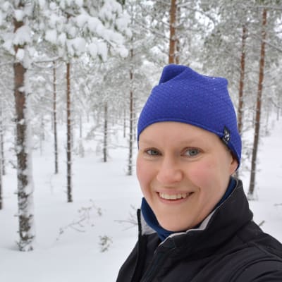 Annika Holmbom i programserien "Helt åt skogen"