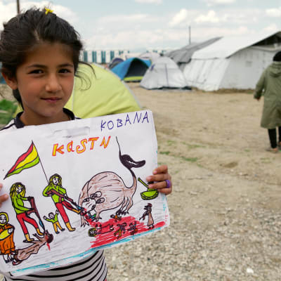 Syyriasta Isisin terroria paennut tyttö piirsi kuvan näkemästään.