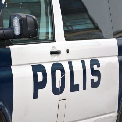 Polisbil.