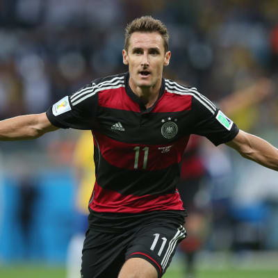 Miroslav Klose firar mål mot Brasilien