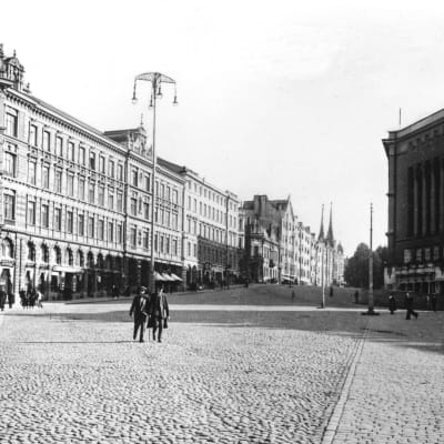 Det gamla torget på 1900-talet, då täckt med kullersten. 