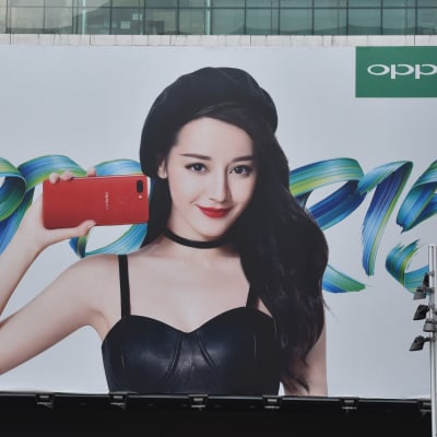 Reklam för Oppos mobiltelefon i Kina