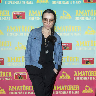 Lo Kauppi på galapremiären av filmen Amatörer på Biografen Skandia