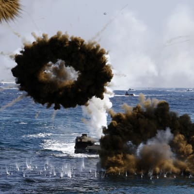 USA:s och Sydkoreas största gemensamma militärövningar någonsin trappar upp spänningen på den koreanska halvön