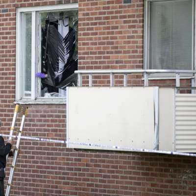 Granatattack mot lägenhet i Malmö. Ett barn dödades.