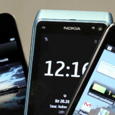 iPhone 4, Nokia N8, Samsung Galaxy S