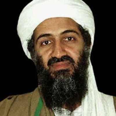 Osama bin Laden noin kymmenen vuotta sitten.