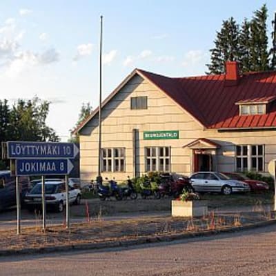 Turkhaudan seurojentalo Hausjärvellä.