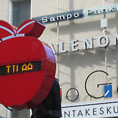 Tampereen Hämeenkatu 7:n Omenahotelli.
