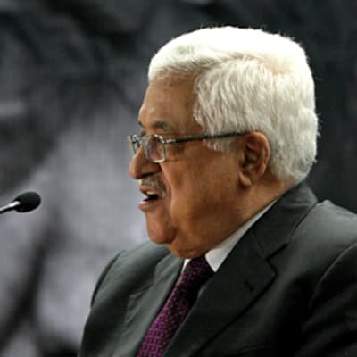Palestiinalaisten presidentti Mahmud Abbas pitää puhetta. 
