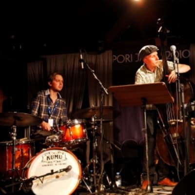 Pori Jazzissa Savolainen soittaa Herd-nimisessä kokoonpanossa.