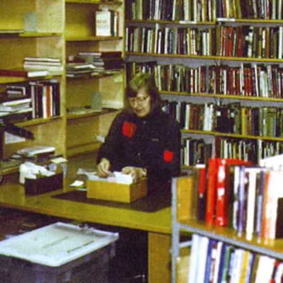 Koukkuniemen kirjasto 1980-luvulla.