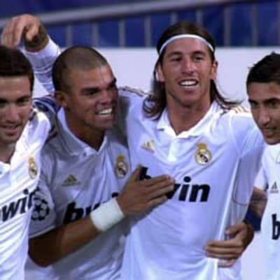 Real Madridin pelaajat juhlatuulella.