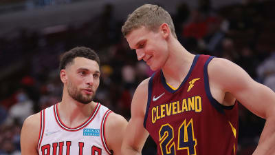 Lauri Markkanen och hans tidigare lagkamrat Zach LaVine.
