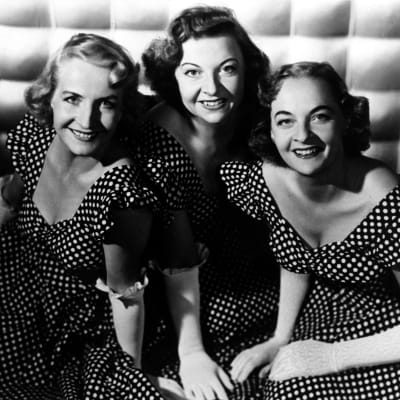 Lauluyhtye Harmony Sisters: Vera Ehnroth, Maire Ojonen ja Raija Avellan 1950-luvulla