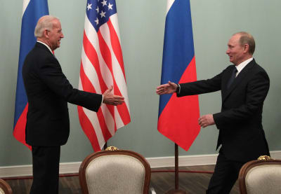Vladimir Putin ja Joe Biden vuonna 2011.