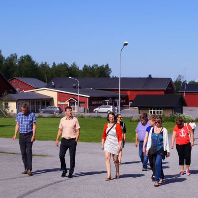 SLC:s fullmäktige besökte Lannäslunds skolor i Jakobstad.