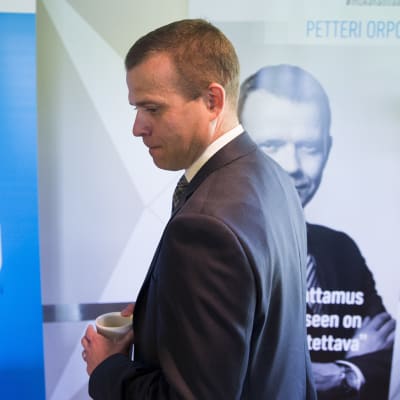 Petteri Orpo då han öppnar sin kampanj för att bli Samlingspartiets ordförand