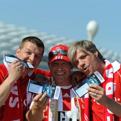 Bayern-fans på väg på final