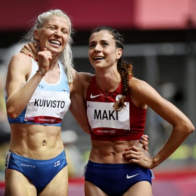 Sara Kuivisto ja Kristiina Mäki iloitsivat 1500 metrin välieräpaikasta.