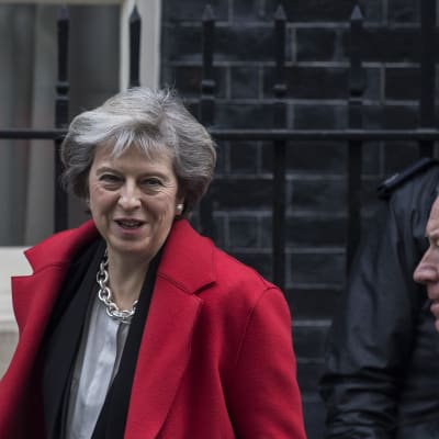 Storbritanniens premiärminister Theresa May utanför 10th Downing Street.