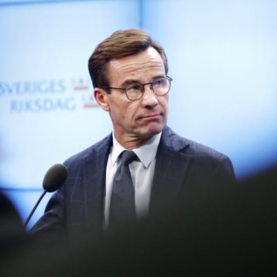 Moderaternas ordförande Ulf Kristersson under en presskonferens.