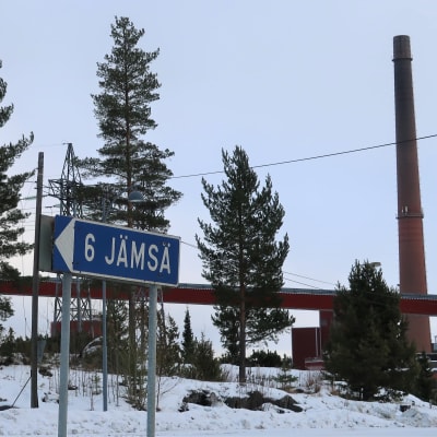 Liikenteenohjauskyltti Jämsään.