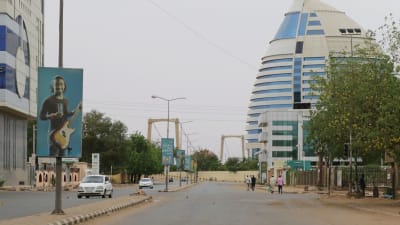 Gatorna i cetrala Khartoum är närmast öde efter de senaste dagarnas våld