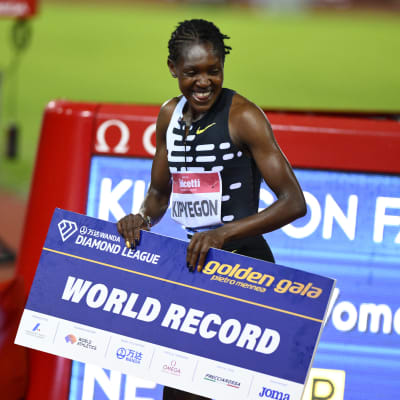 Faith Kipyegon har precis tagit världsrekord