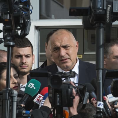 Den förre premiärministern Boiko Borisevs parti Gerb leder knappt i opinionsmätningar
