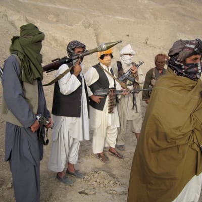 Talibantalesmannen Zabiullah Mujahid förnekar att mulla Mohammad Mansur skulle vara död