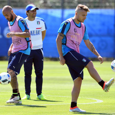 Simone Zaza och Ciro Immobile hör till italienarna som kan få chansen mot Irland.