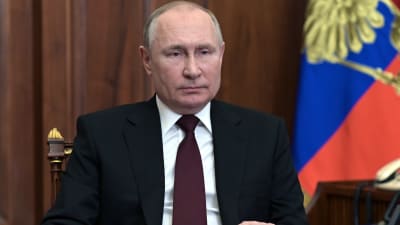 President Vladimir Putin håller tv-tal.