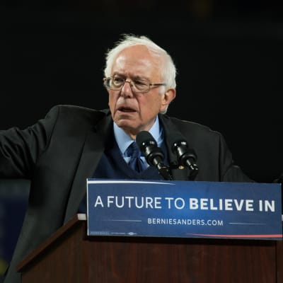 Demokraternas presidentaspirant Bernie Sanders på valmöte i Seattle, Washington