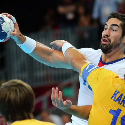 Frankrike och Nicola Karabatic firar OS-guld i handboll